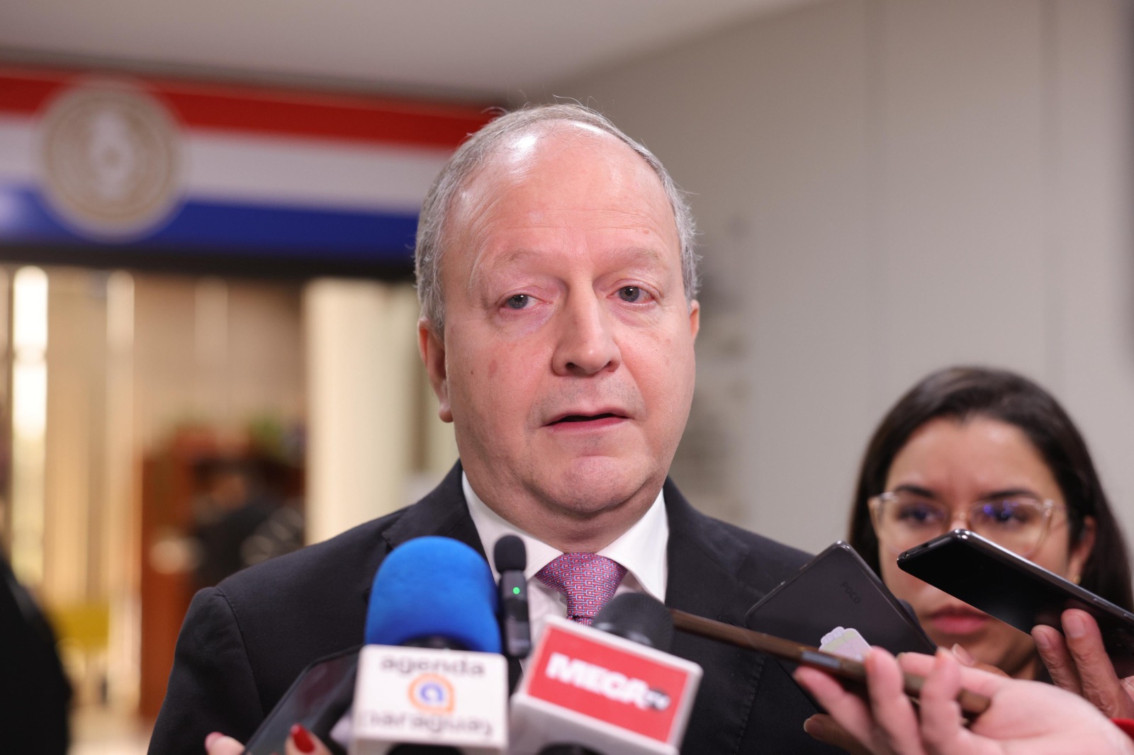 Licitación bajo la lupa: acusan “tráfico de privilegios” en Economía