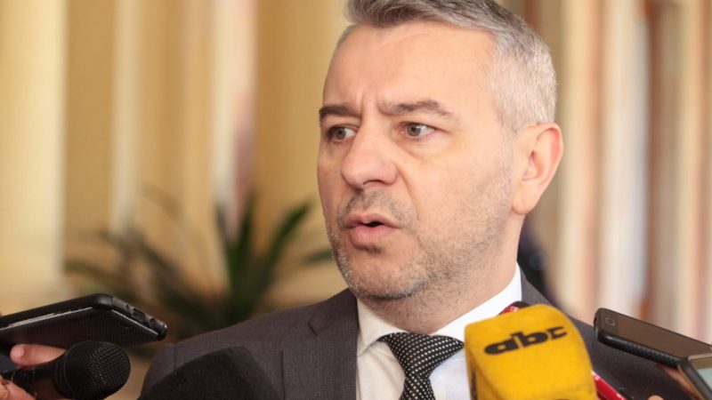 “Nenecho le hace daño al partido”: diputado pide al cartismo a «sacudirse» del intendente de Asunción