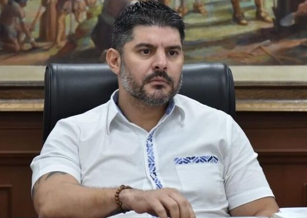 Intervención a «Nenecho» arranca entre denuncias de una municipalidad arruinada por malos manejos