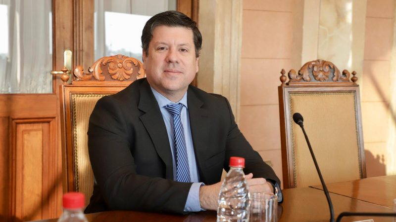 Petropar no aumentará el precio de sus combustibles a corto plazo, afirma ministro del MIC