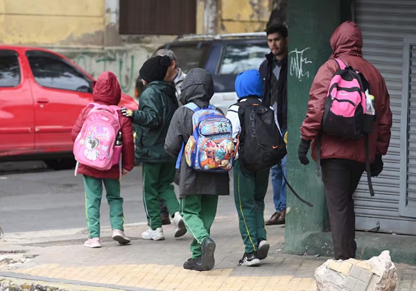 MEC descarta adelantar vacaciones de invierno 2025