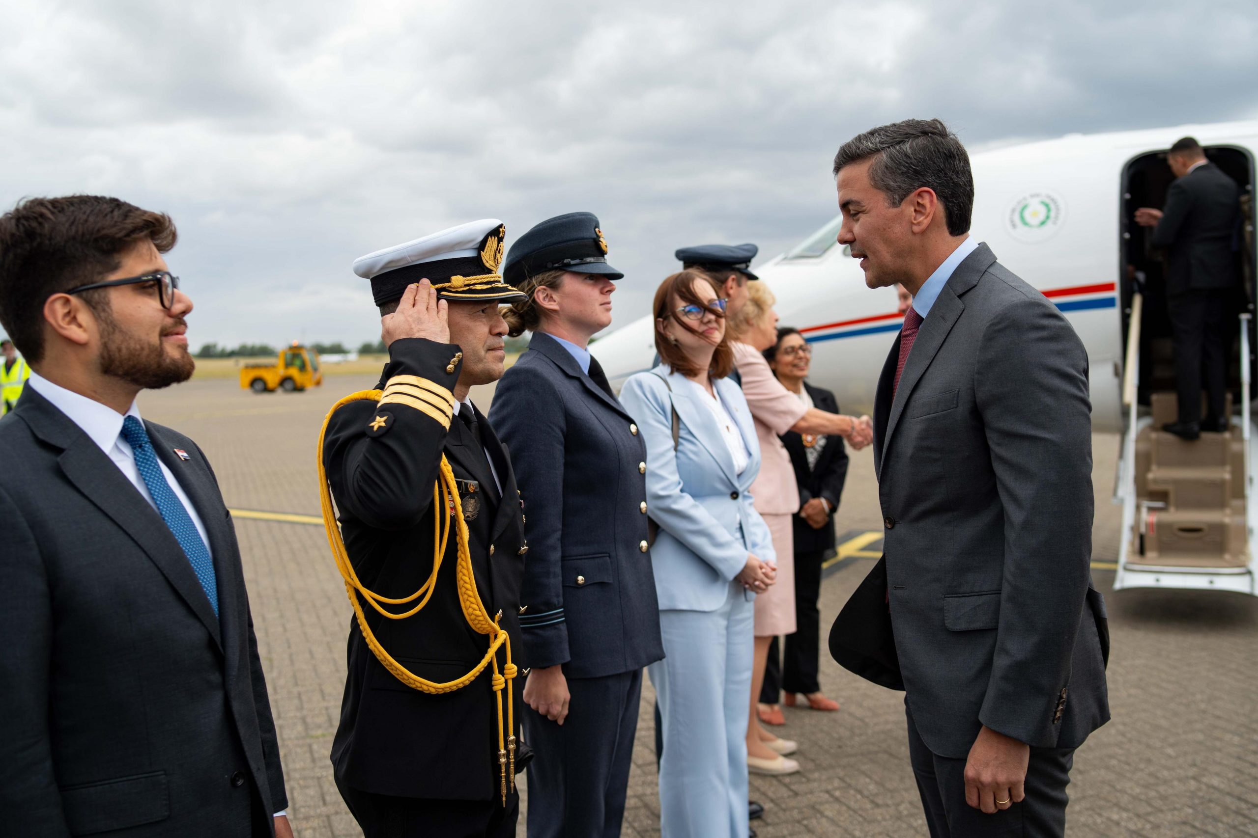 Peña llegó al Reino Unido y reunión con el Rey Carlos III está en la agenda