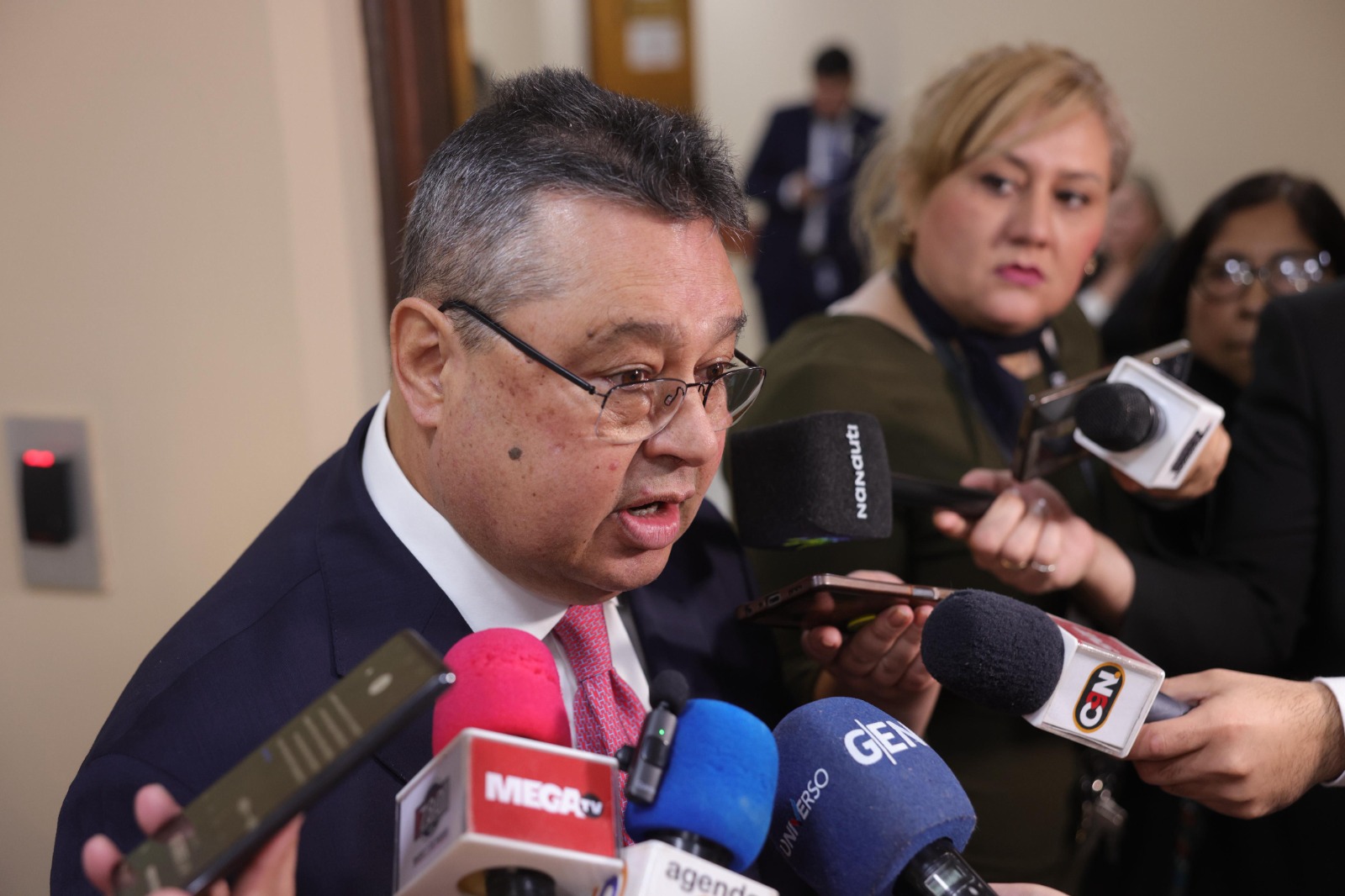 Senador Gustavo Leite niega vínculo con fentanilo: “A mí no me salpica nada”