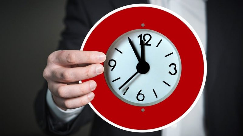 Diputado anuncia proyecto para volver al horario de verano e invierno