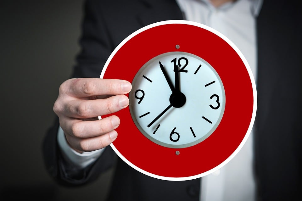 Diputado anuncia proyecto para volver al horario de verano e invierno