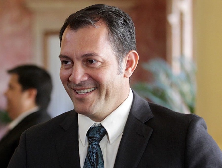 Ministro de MAG admite que conocía denuncias sobre coimas en Senave