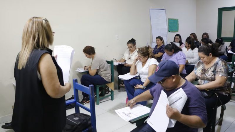 Alerta educativa: menos de la mitad de los docentes aprueban examen del MEC