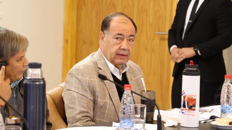 Fracasó experimento del gobierno: Horario de verano “eterno” deja vacías las escuelas rurales