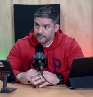 Mientras lo investigan en la municipalidad, «Nenecho» se reinventa como influencer