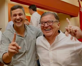 Nicanor Duarte Frutos disparó contra la oposición ausente en informe y se rinde ante Peña