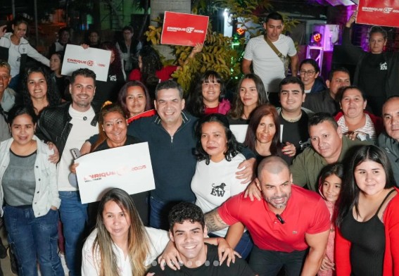 Velázquez reaparece y respalda a referentes de Fuerza Republicana de Asunción en acto político