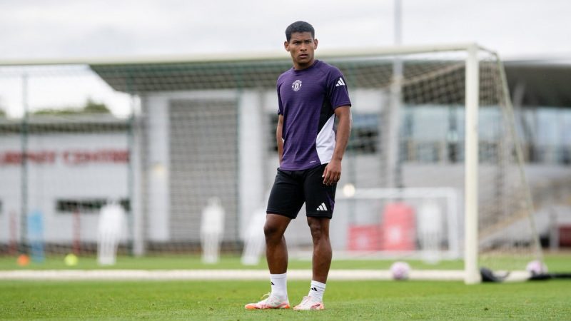 El importante anuncio que hizo el Manchester United sobre Diego León