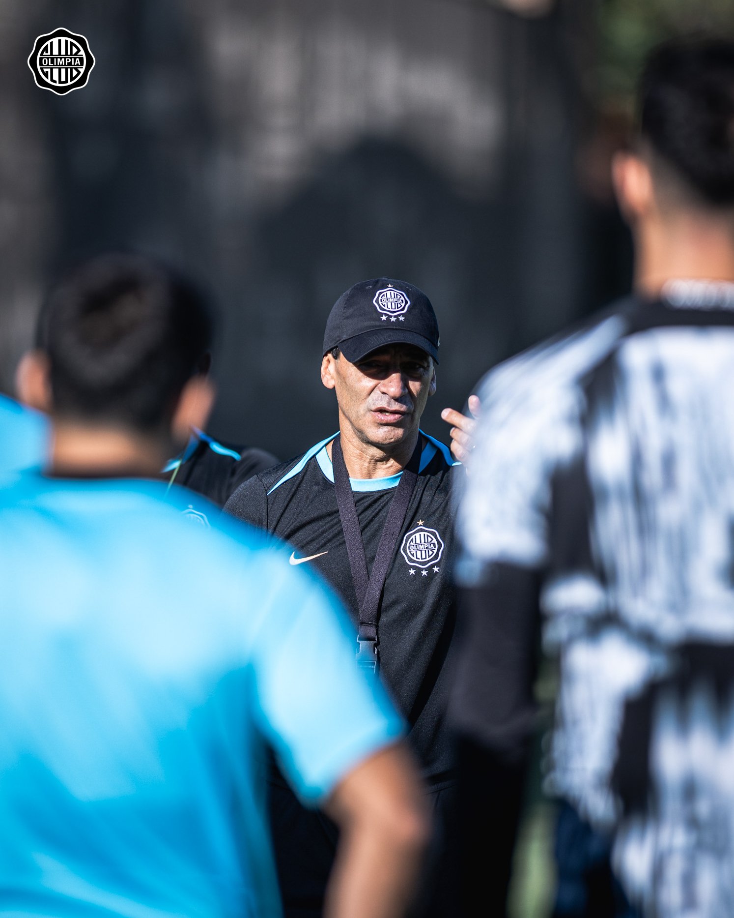 Fabián Bustos ya no es técnico de Olimpia y el reemplazo podría ser Ramón Díaz