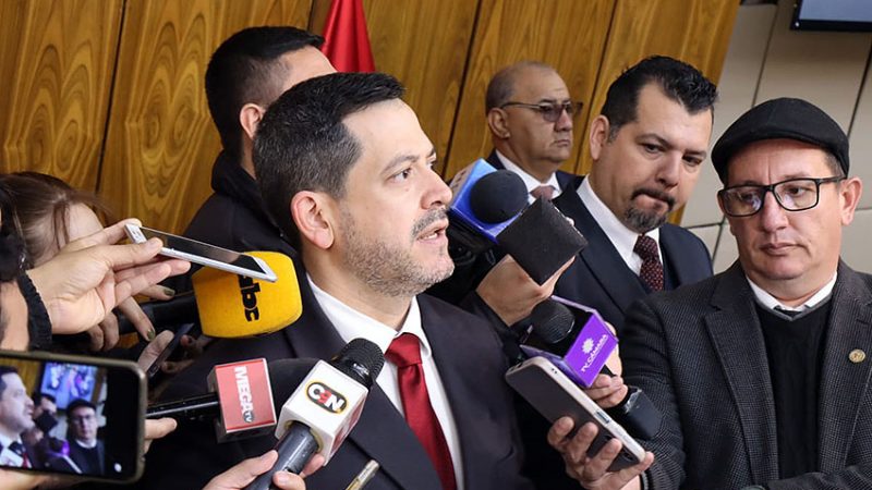 Latorre desafía a la oposición y su boicot a Peña: “Se van a perder de un gran informe”