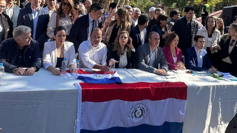 “Basta de bailar al ritmo colorado”: Kattya se lanza contra la ANR en Asunción y apunta a ordenar la casa