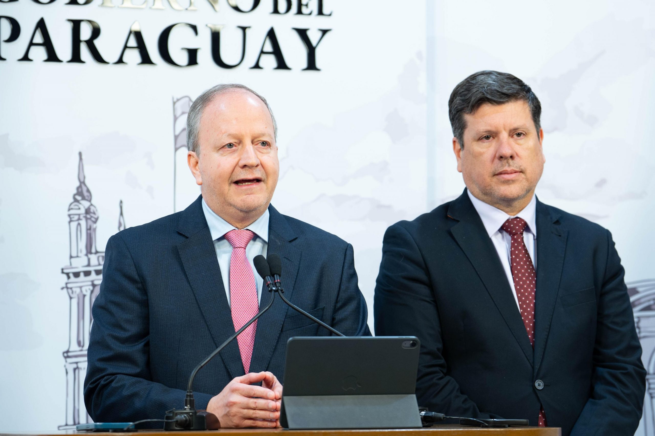 Paquete económico del Ejecutivo irá al Congreso: más fusiones, menos Estado y promesas recicladas