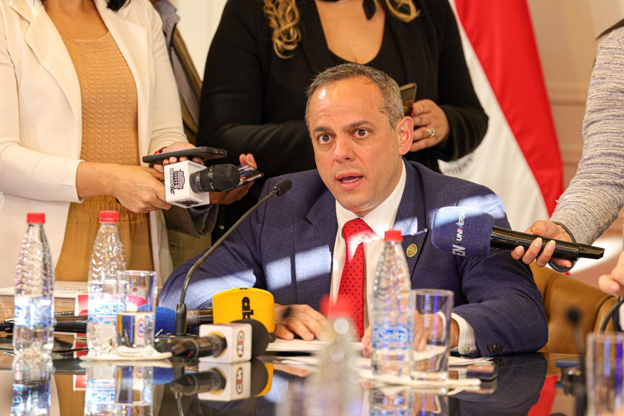 Contraloría denuncia graves irregularidades en el INCAN y anuncia auditoría al IPS