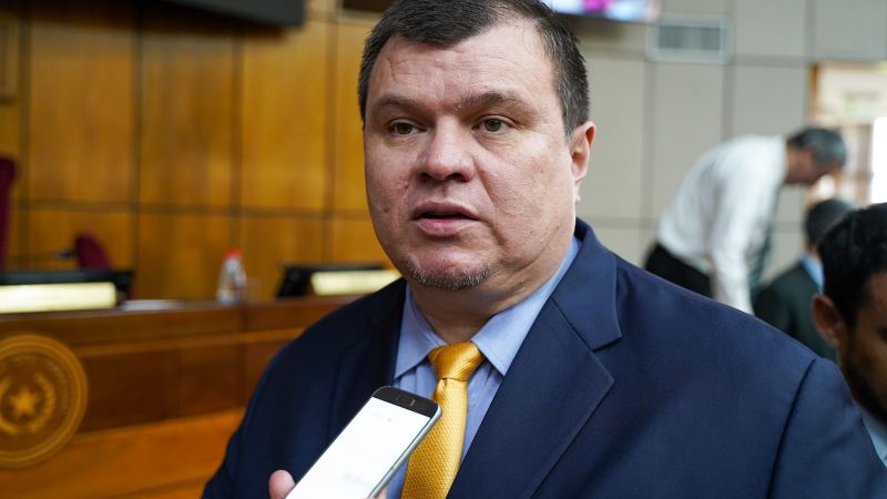 Senador habla de un “ministro paralelo” en el MOPC