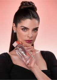 Nadia Ferreira lo hizo de nuevo: su perfume “Dama” se agotó en menos de 24 horas