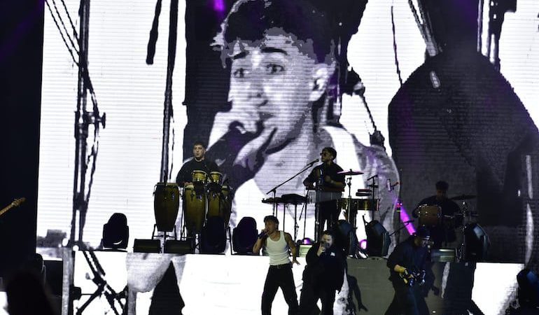 CAOS TOTAL EN LA EXPO PARAGUAY 2025: ESCENARIO COLAPSADO, HERIDOS Y GASES LACRIMÓGENOS