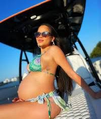 ¡NATTI NATASHA Y SU PANCITA EN MODO DIVA! La cantante lo presume bailando… ¡y derrite las redes!