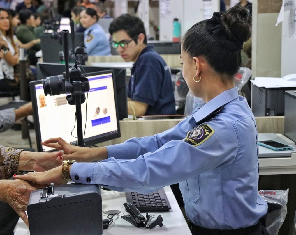 Cédulas de identidad podrían ser entregadas en dos horas desde agosto