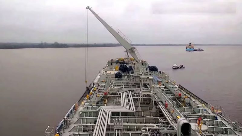 Suspensión de transbordo de combustible tendrá sobrecosto muy grande, advierten