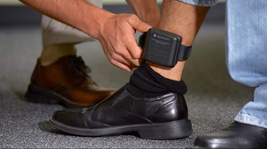 Ministra de la Mujer exige tobilleras electrónicas para frenar violencia tras brutal asesinato de niña