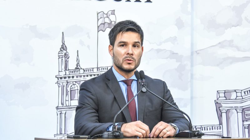 Caso Melania: Ministro de la Niñez exige explicaciones sobre libertad del abusador y propone «prisión permanente revisable»