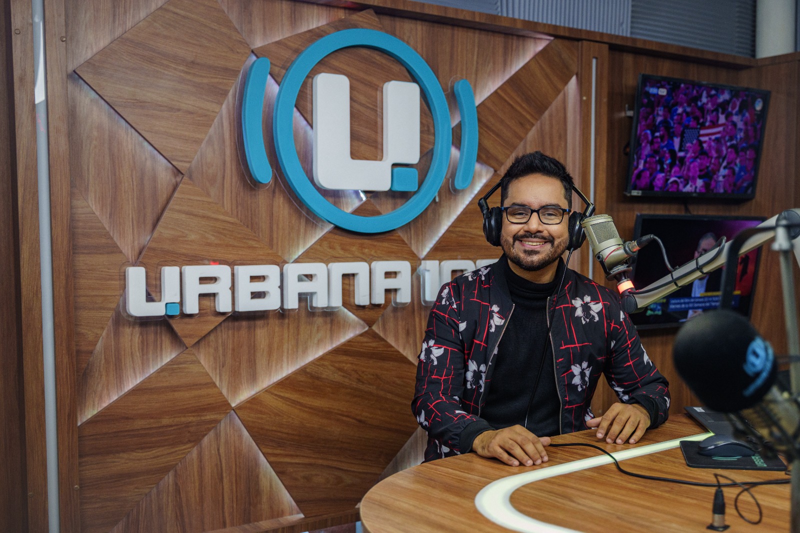 Explosivo debut radial! Jorge Coronel se suma a Urbana y promete un regreso a casa cargado de música, emociones y poder.