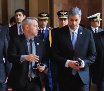 «Guerra sucia en la ANR»: Centurión acusa a cúpula cartista de «patraña» contra Mario Abdo por supuestas cuentas offshore