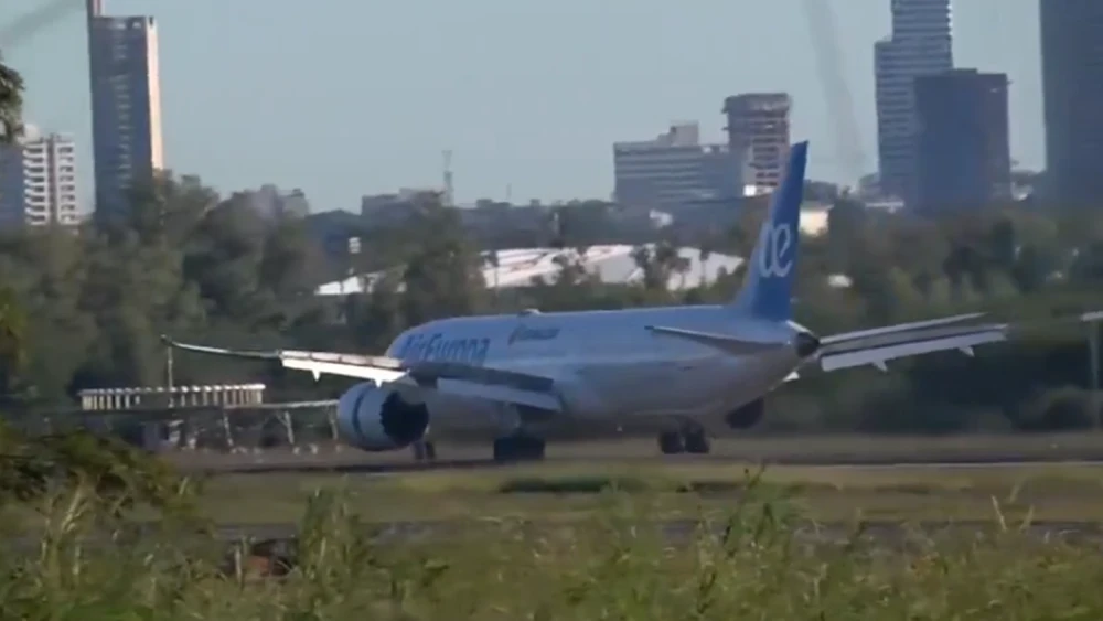 Varios pasajeros decidieron no abordar vuelo reprogramado de Air Europa