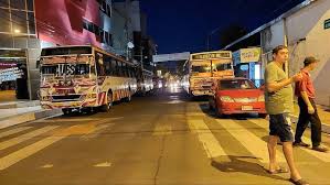 Promesas vacías y caos en buses: el gobierno paraliza la reforma del transporte