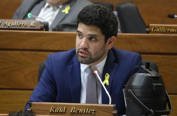 Diputado tilda de “mitómano” a Peña y lo llama el peor presidente democrático