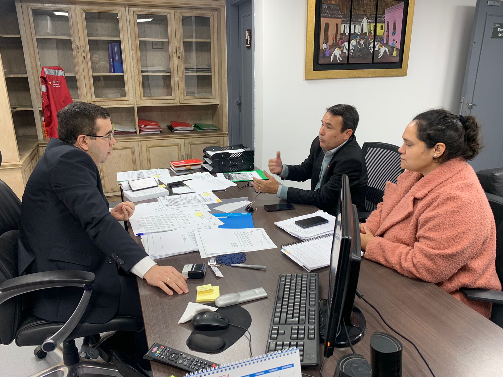 Convocan a reunión tripartita en busca de evitar paro del transporte