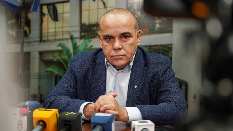 «Bachi» Núñez adjudicó millonarias licitaciones a empresa con documentos falsos mientras se confirmaban irregularidades