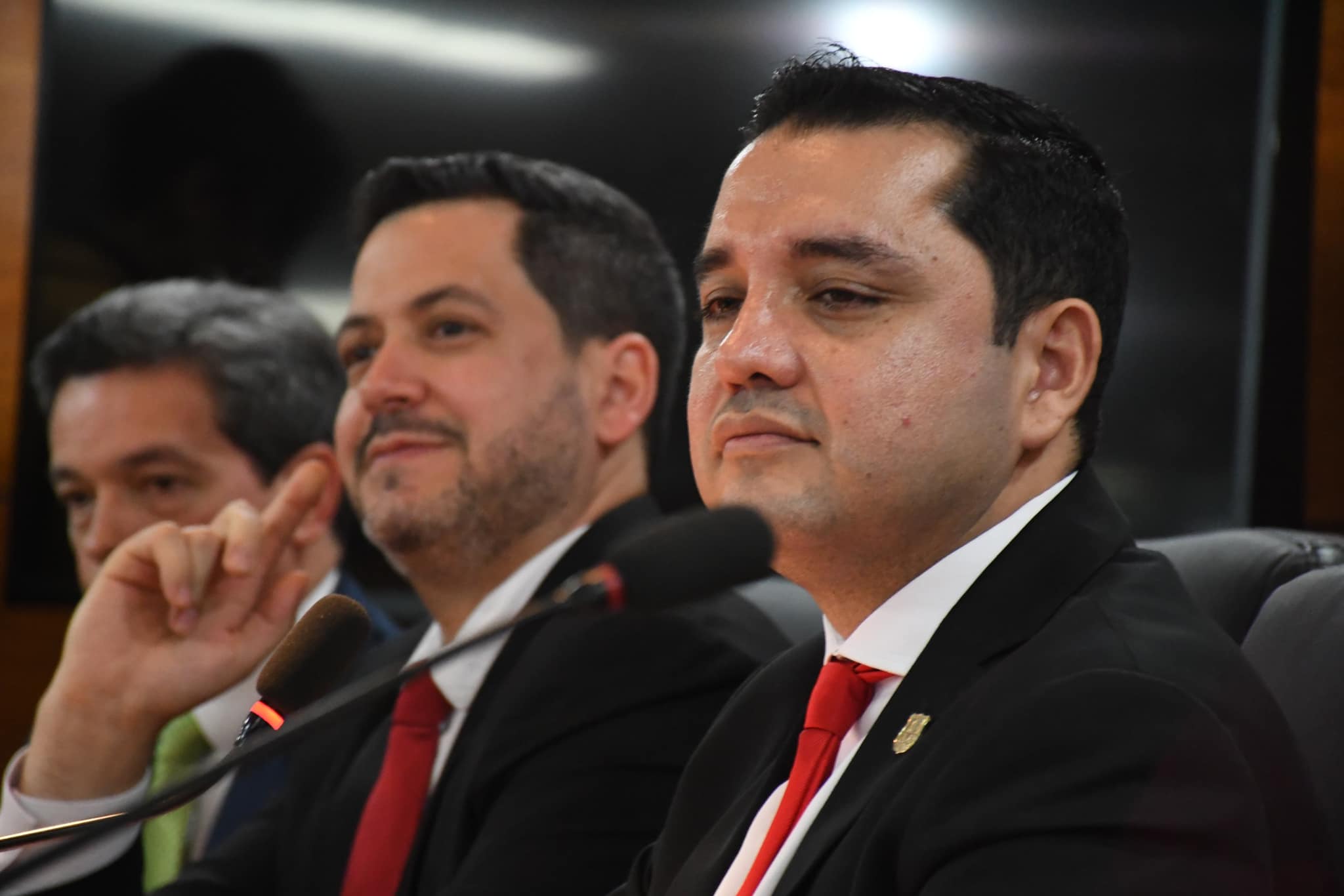 Pacto rojo y reciclaje político: Asunción cambia de rostro, pero no de dueño