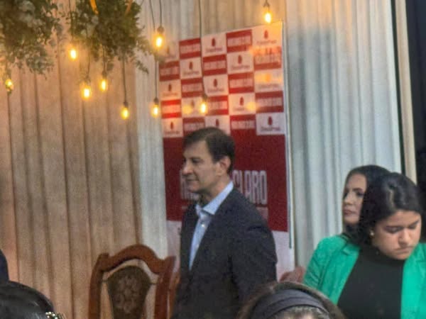 Senador Ovelar habría maltratado a funcionario del MEC