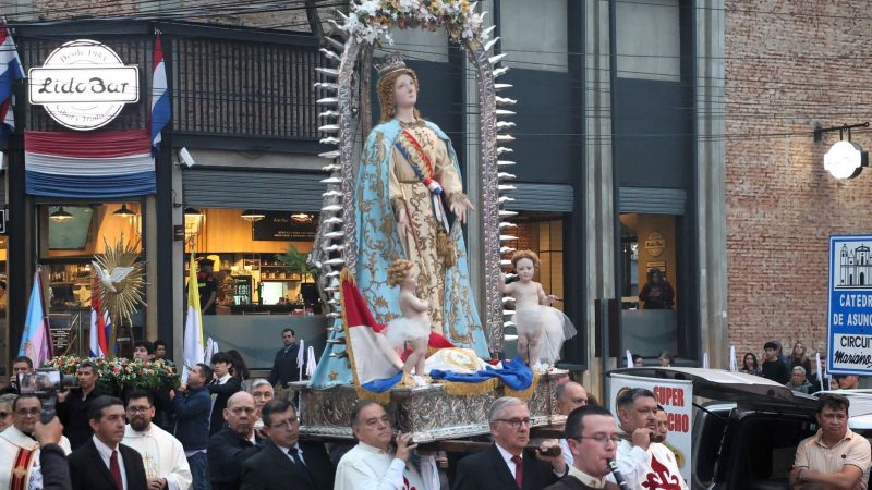 Gobierno impide recorrido tradicional de la Virgen de Asunción por desfile militar