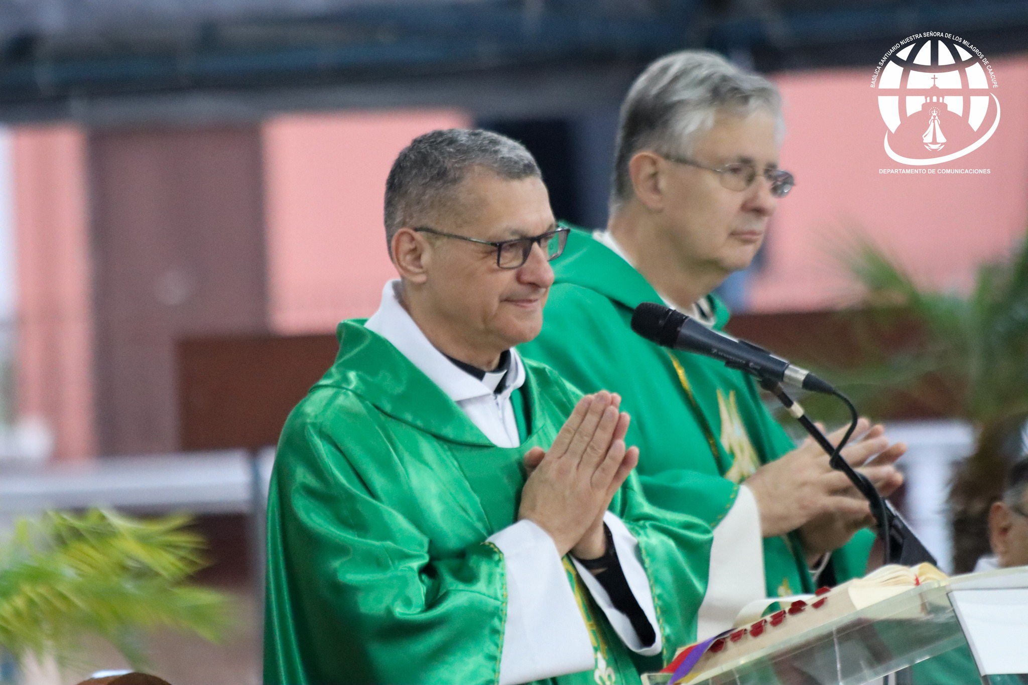 Lobos con piel de oveja: sacerdote denuncia el camuflaje moral de políticos ambiciosos