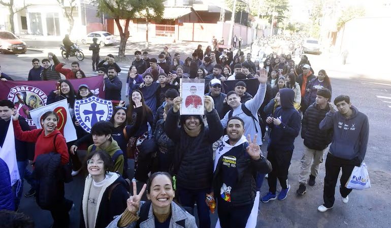 Jóvenes católicos acusan al Gobierno de narcopolítica, corrupción y abandono social