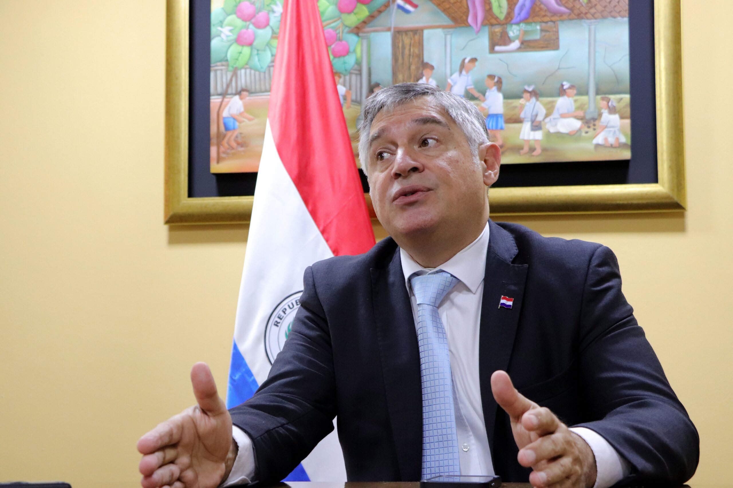 Ministro de Educación cuestiona el paro docente y no descarta un “condimento político”