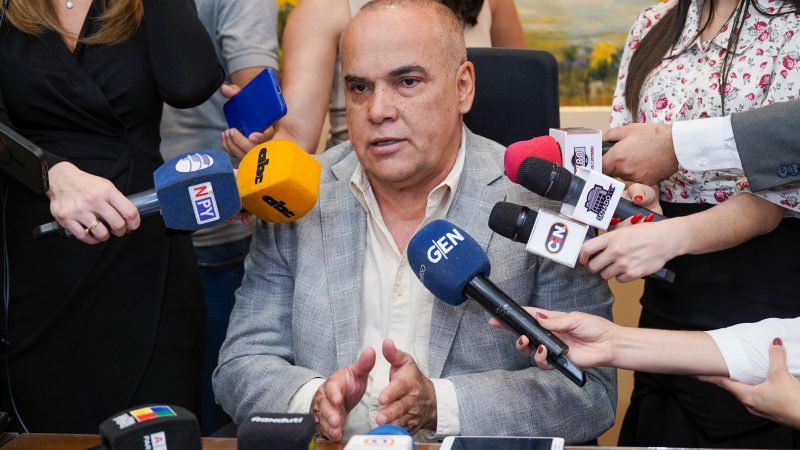 «Bachi» blanquea el caos de Asunción: “Prieto le gana a Nenecho en denuncias, 43 a 7” y sugiere evitar elecciones