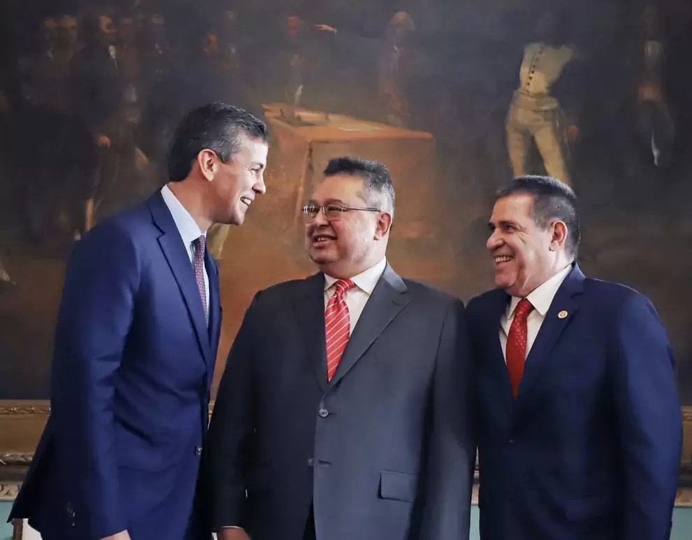 De la “comisión garrote” a Washington: Gustavo Leite exporta el autoritarismo como embajador, acusa senador