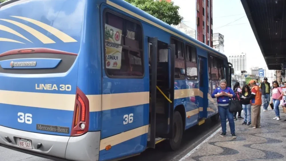 Gobierno incumplió acuerdo con transportistas; paro se definirá esta semana