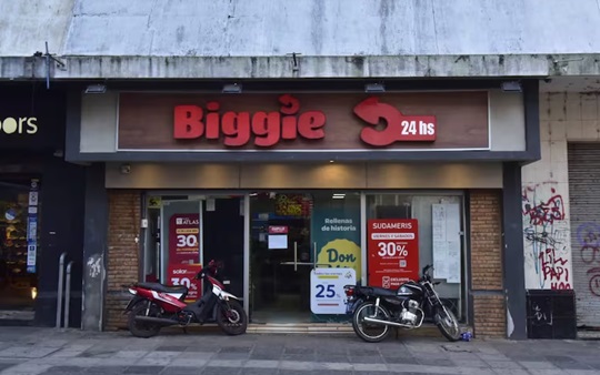 Dinavisa levanta suspensión y habilita 43 sucursales de Biggie Express