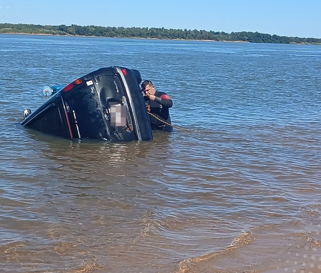 Tragedia en el Paraná: hallan sin vida a joven desaparecida dentro de su vehículo