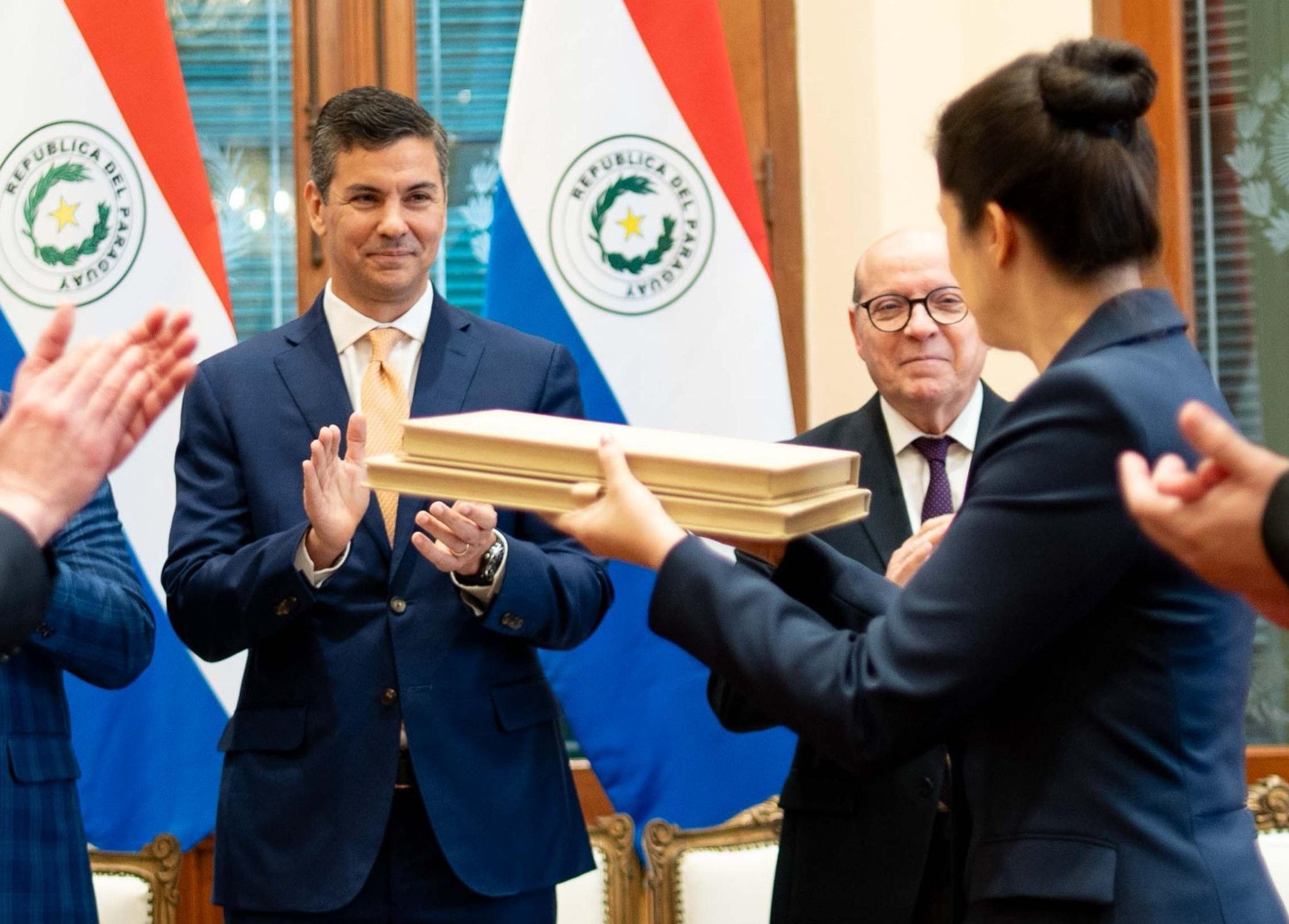 Regresan tesoros robados: Paraguay recupera documentos clave de su historia