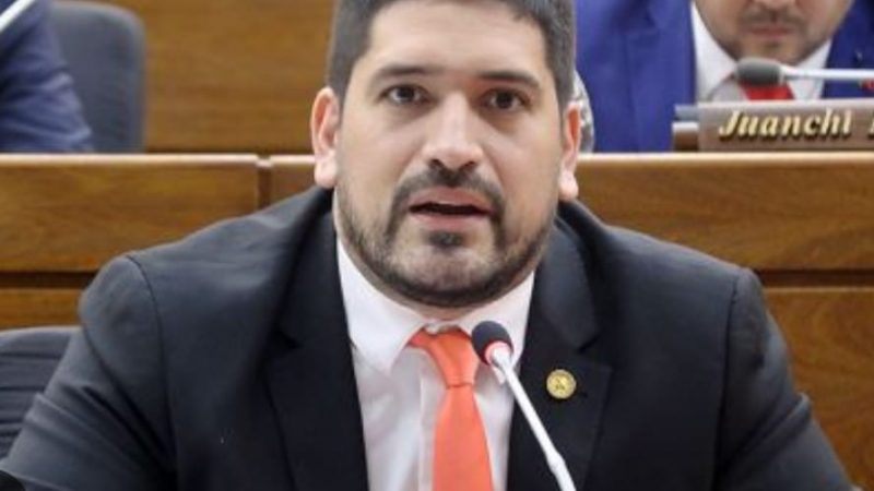 Diputado Espínola propone ley para acceso gratuito a tratamientos de fertilidad