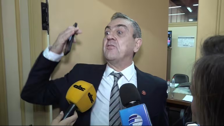 “Si me gana, me suicido”, bromeó diputado Esgaib en llamativo desafío a Kattya González